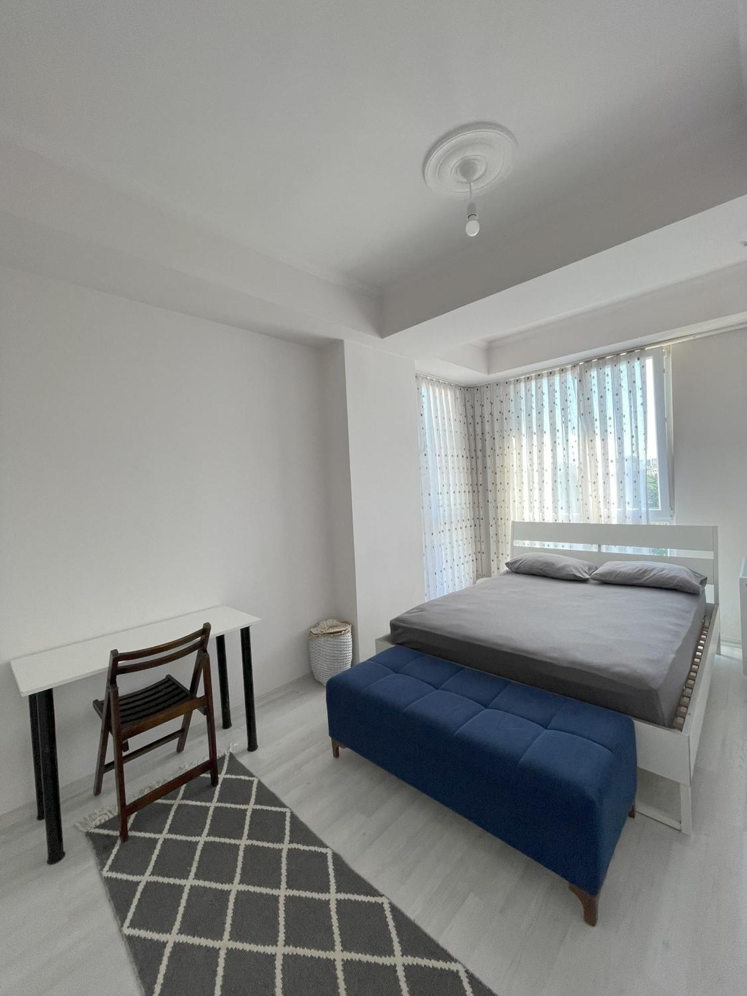 Metro & Shopping Malls Apartment Istanbul